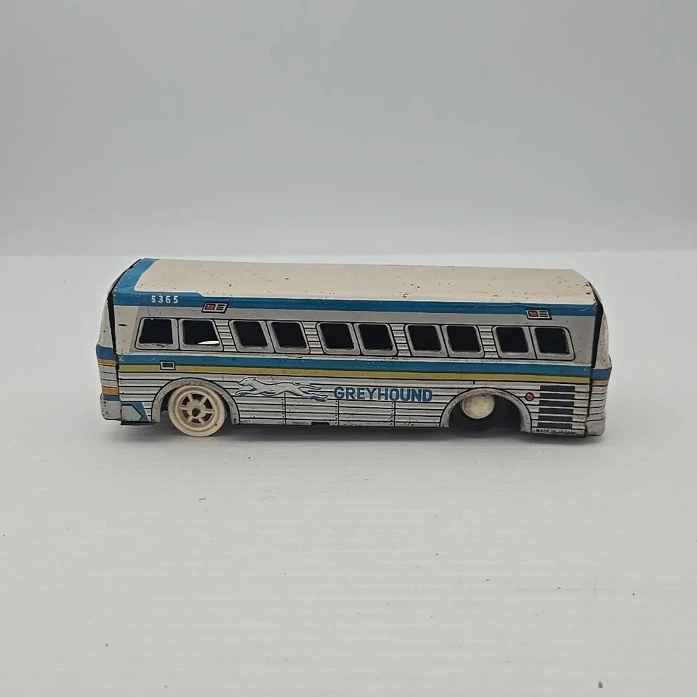VTG Greyhound Express 5365 Tin Bus (See Description)